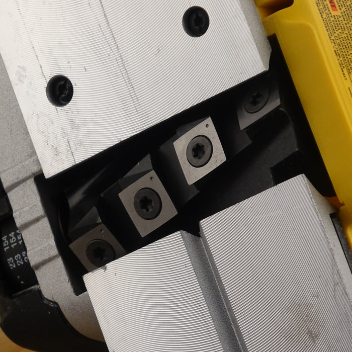 DeWalt DCP580N + Sheartak Spiral Cutterhead = Glossy Wood Piece