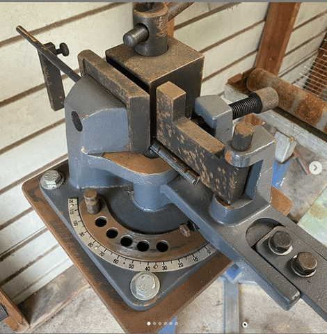 UB-70 Universal 2-3/4-In Cast-Iron Hot & Cold Metal Bar Bender